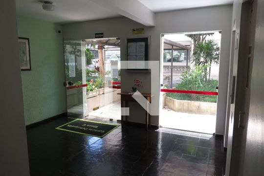 Hall de Entrada de apartamento à venda com 2 quartos, 50m² em Vila Jaraguá, São Paulo