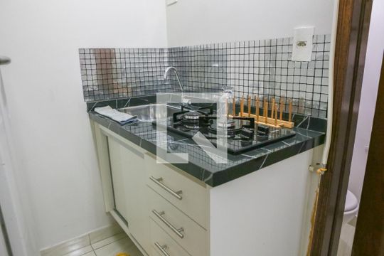 Kitnet de kitnet/studio para alugar com 1 quarto, 15m² em Lapa, São Paulo