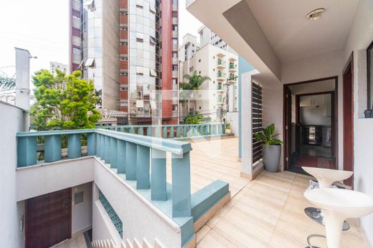 Varanda de casa à venda com 6 quartos, 391m² em Jardim Bela Vista, Santo André