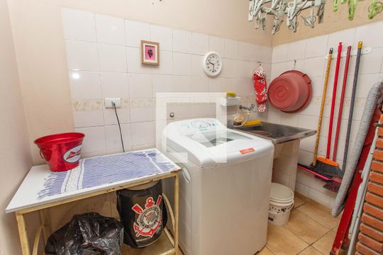 Área de serviço de casa à venda com 2 quartos, 250m² em Centro, Diadema