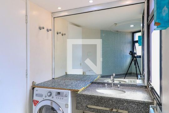 Banheiro da Suíte de apartamento à venda com 1 quarto, 48m² em Cidade Monções, São Paulo
