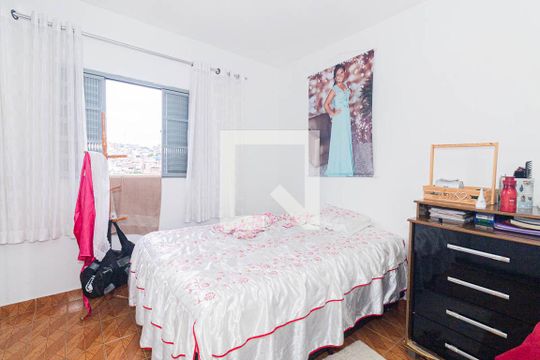 Quarto 2 de casa para alugar com 2 quartos, 172m² em Jardim Peri, São Paulo