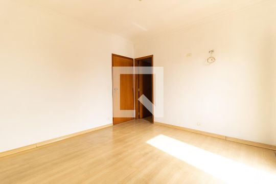Suíte 1 de casa à venda com 4 quartos, 218m² em Vila Brasilina, São Paulo