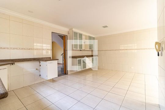 Cozinha de casa à venda com 4 quartos, 218m² em Vila Brasilina, São Paulo