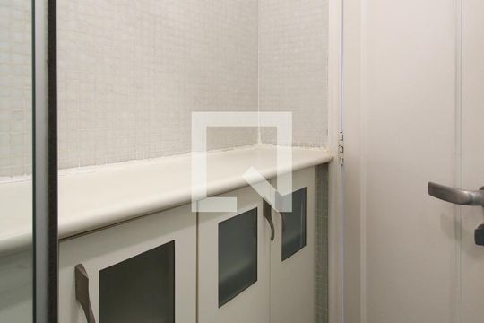 Banheiro de apartamento para alugar com 1 quarto, 60m² em Vila Olímpia, São Paulo