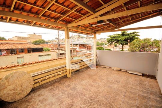 Varanda de casa à venda com 5 quartos, 420m² em São Geraldo, Belo Horizonte