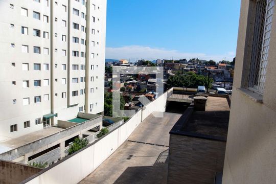 Vista da Sacada de apartamento à venda com 2 quartos, 52m² em Padroeira, Osasco