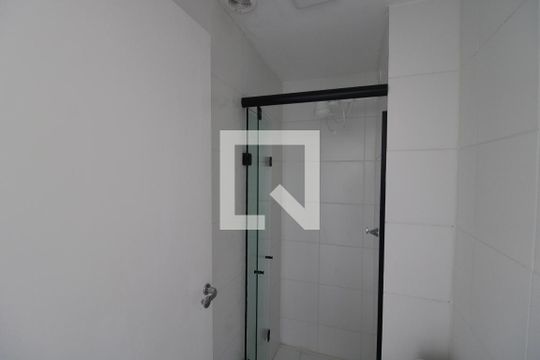 Banheiro de apartamento para alugar com 2 quartos, 42m² em Vila Santos, São Paulo