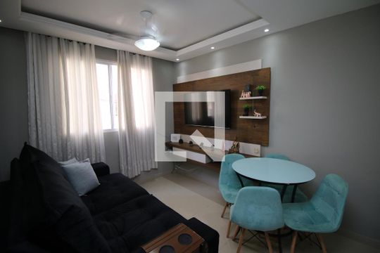 Sala de apartamento para alugar com 2 quartos, 42m² em Braz de Pina, Rio de Janeiro