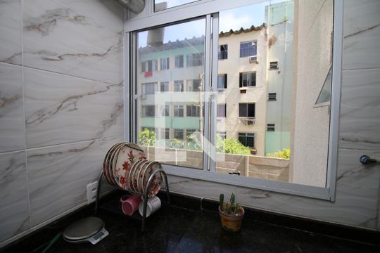 Área de Serviço de apartamento para alugar com 2 quartos, 42m² em Braz de Pina, Rio de Janeiro