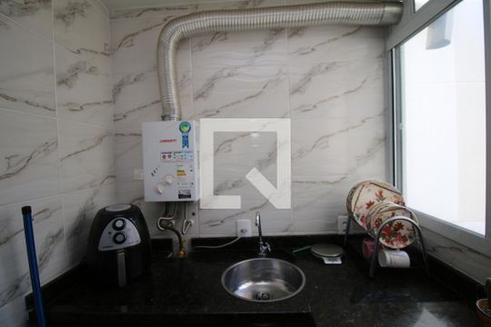 Área de Serviço de apartamento para alugar com 2 quartos, 42m² em Braz de Pina, Rio de Janeiro
