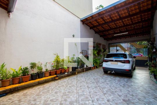 Garagem de casa à venda com 4 quartos, 300m² em Vila Pires, Santo André