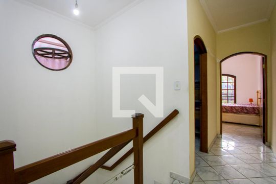 Corredor - Superior de casa à venda com 4 quartos, 300m² em Vila Pires, Santo André