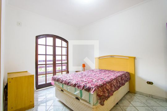 Quarto 1 - Suíte de casa à venda com 4 quartos, 300m² em Vila Pires, Santo André