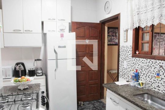 cozinha de casa à venda com 3 quartos, 157m² em Planalto, Belo Horizonte