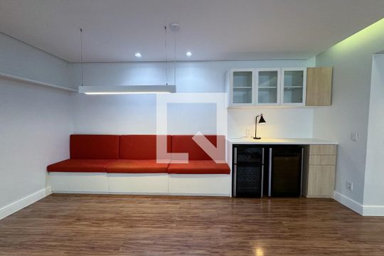 Sala de apartamento para alugar com 2 quartos, 100m² em Vila Olímpia, São Paulo