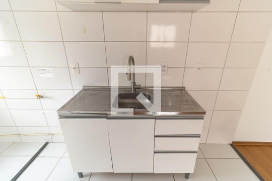 Cozinha de apartamento à venda com 2 quartos, 42m² em Jardim São Savério, São Paulo