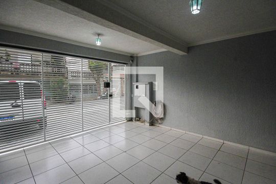 Garagem de casa à venda com 3 quartos, 300m² em Jardim Cotiana, São Paulo