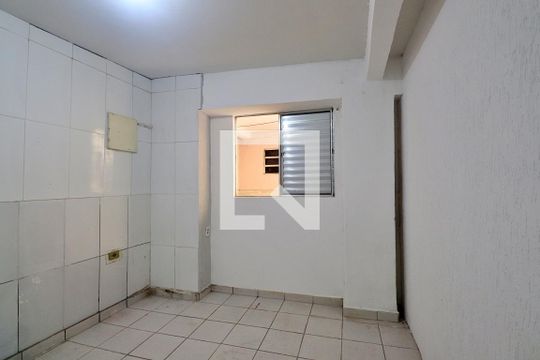 Quarto de casa para alugar com 1 quarto, 60m² em Vila Palmares, São Caetano do Sul