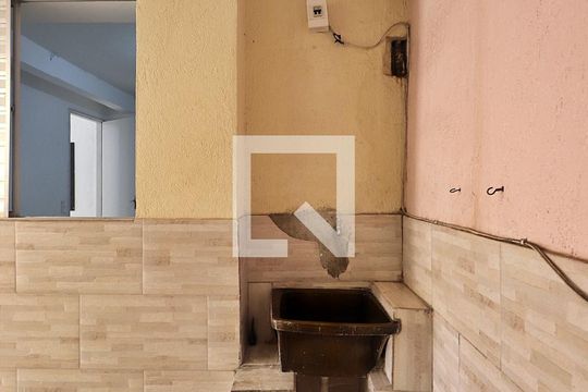 Área de Serviço de casa para alugar com 1 quarto, 60m² em Vila Palmares, São Caetano do Sul