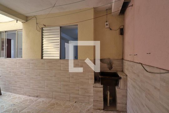 Área de Serviço de casa para alugar com 1 quarto, 60m² em Vila Palmares, São Caetano do Sul