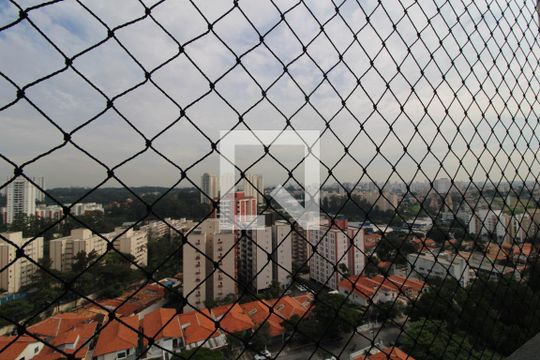 Vista da sacada de apartamento para alugar com 3 quartos, 75m² em Jardim Luanda, São Paulo