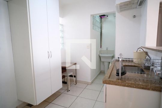 Cozinha de apartamento à venda com 2 quartos, 79m² em Pinheiros, São Paulo