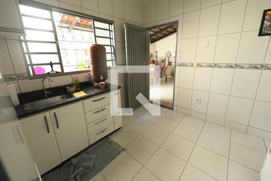 Cozinha de casa à venda com 3 quartos, 70m² em Residencial Eli Forte Extensao, Goiânia