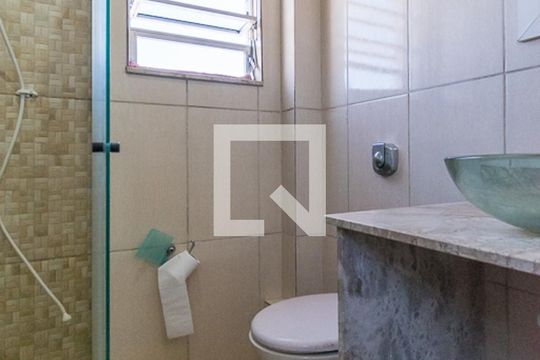 Banheiro de apartamento à venda com 1 quarto, 54m² em Penha, Rio de Janeiro