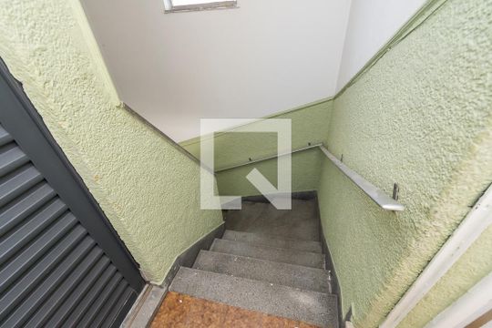 Área comum - Escadas de apartamento à venda com 1 quarto, 54m² em Penha, Rio de Janeiro