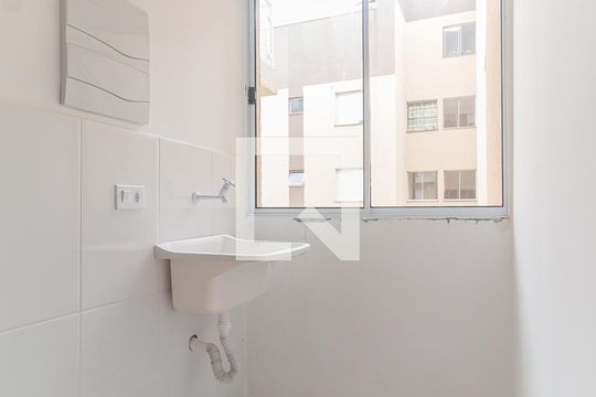 Área de Serviço de apartamento para alugar com 2 quartos, 54m² em Vila Perracini, Poá