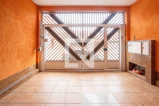 Garagem de casa à venda com 3 quartos, 180m² em Piraporinha, Diadema