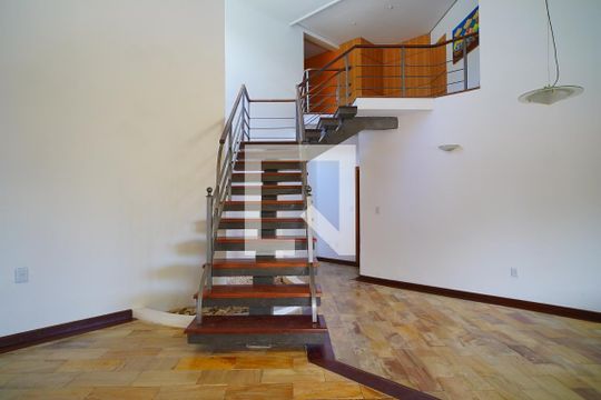 Acesso as quarto de casa para alugar com 4 quartos, 315m² em Santa Monica, Florianópolis
