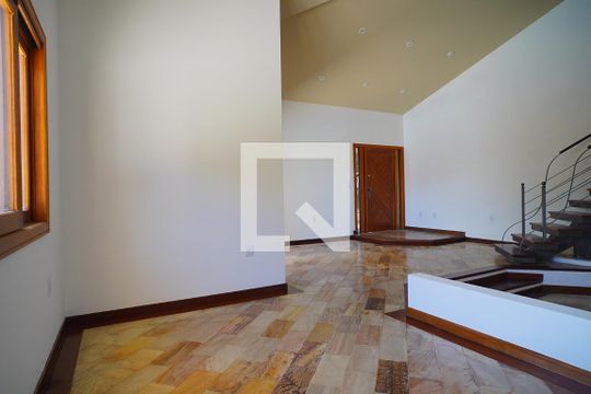 Sala de casa para alugar com 4 quartos, 315m² em Santa Monica, Florianópolis