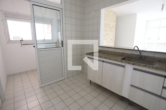 Cozinha de apartamento à venda com 3 quartos, 85m² em Parque Suzano, Suzano