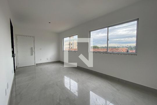 Sala de apartamento à venda com 3 quartos, 89m² em Barreiro, Belo Horizonte