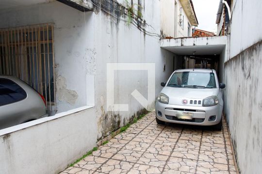 Garagem de casa à venda com 5 quartos, 220m² em Km 18, Osasco