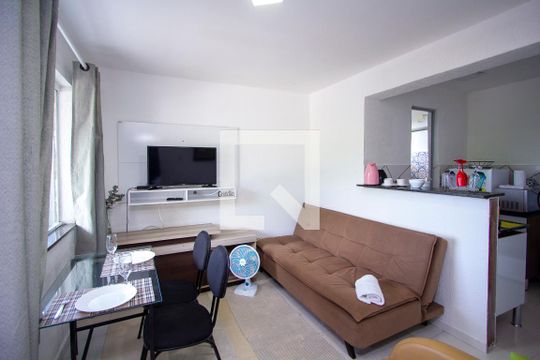 Sala de casa de condomínio para alugar com 1 quarto, 50m² em São Francisco, Niterói