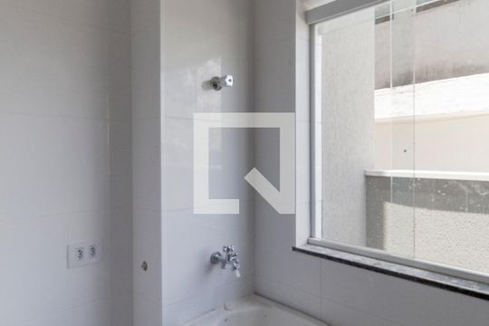 Cozinha e Área de Serviço Integrada  de apartamento para alugar com 2 quartos, 37m² em Cidade Líder, São Paulo
