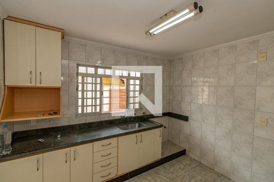 Cozinha  de casa à venda com 4 quartos, 190m² em Fazenda Santa Cândida, Campinas