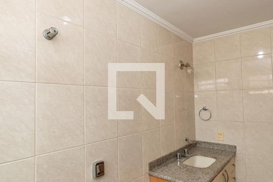 Banheiro da Suíte  de casa à venda com 4 quartos, 190m² em Fazenda Santa Cândida, Campinas