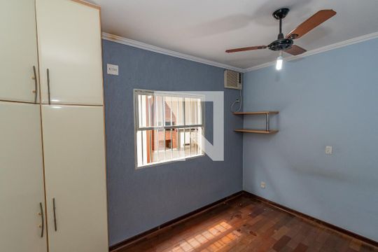 Suite  de casa à venda com 4 quartos, 190m² em Fazenda Santa Cândida, Campinas