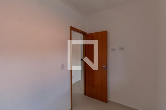 Quarto 1 de apartamento para alugar com 2 quartos, 36m² em Cidade Líder, São Paulo