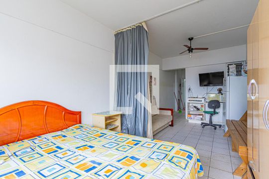 Sala/Quarto de apartamento para alugar com 1 quarto, 49m² em Centro, Florianópolis