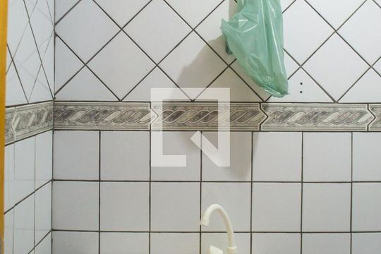 Banheiro de apartamento à venda com 2 quartos, 75m² em Vila Nova, Porto Alegre