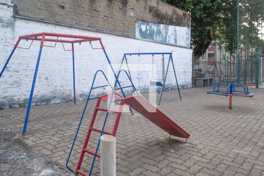 Playground de apartamento à venda com 2 quartos, 75m² em Vila Nova, Porto Alegre