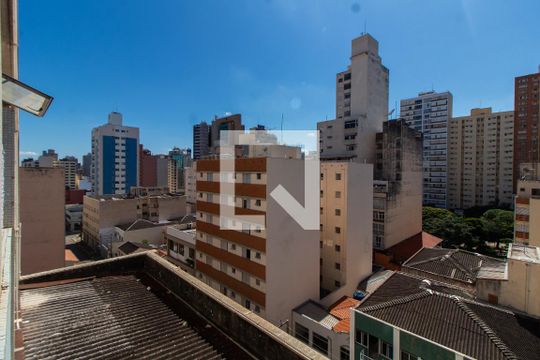 Quarto Vista de apartamento à venda com 1 quarto, 64m² em Centro, Campinas