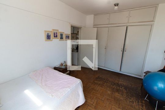 Quarto  de apartamento à venda com 1 quarto, 64m² em Centro, Campinas