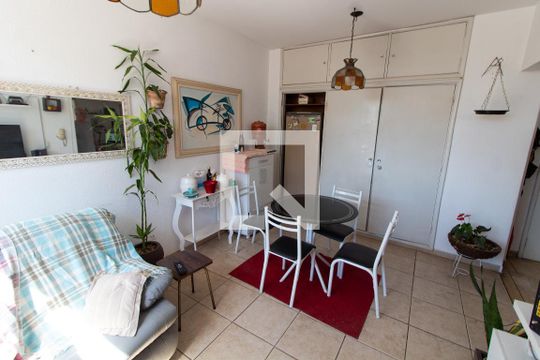Sala de apartamento à venda com 1 quarto, 64m² em Centro, Campinas