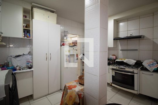 Cozinha de apartamento à venda com 3 quartos, 115m² em Copacabana, Rio de Janeiro
